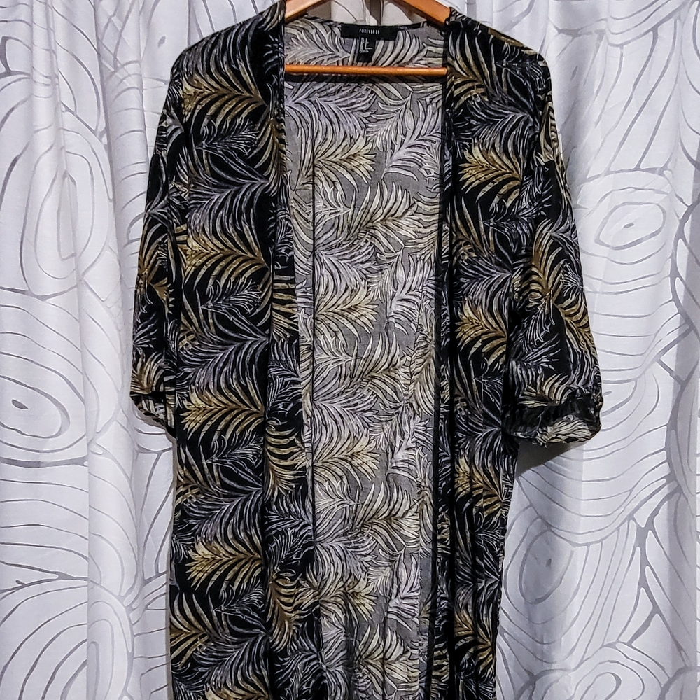 FOREVER 21 PALM PRINT KIMONO